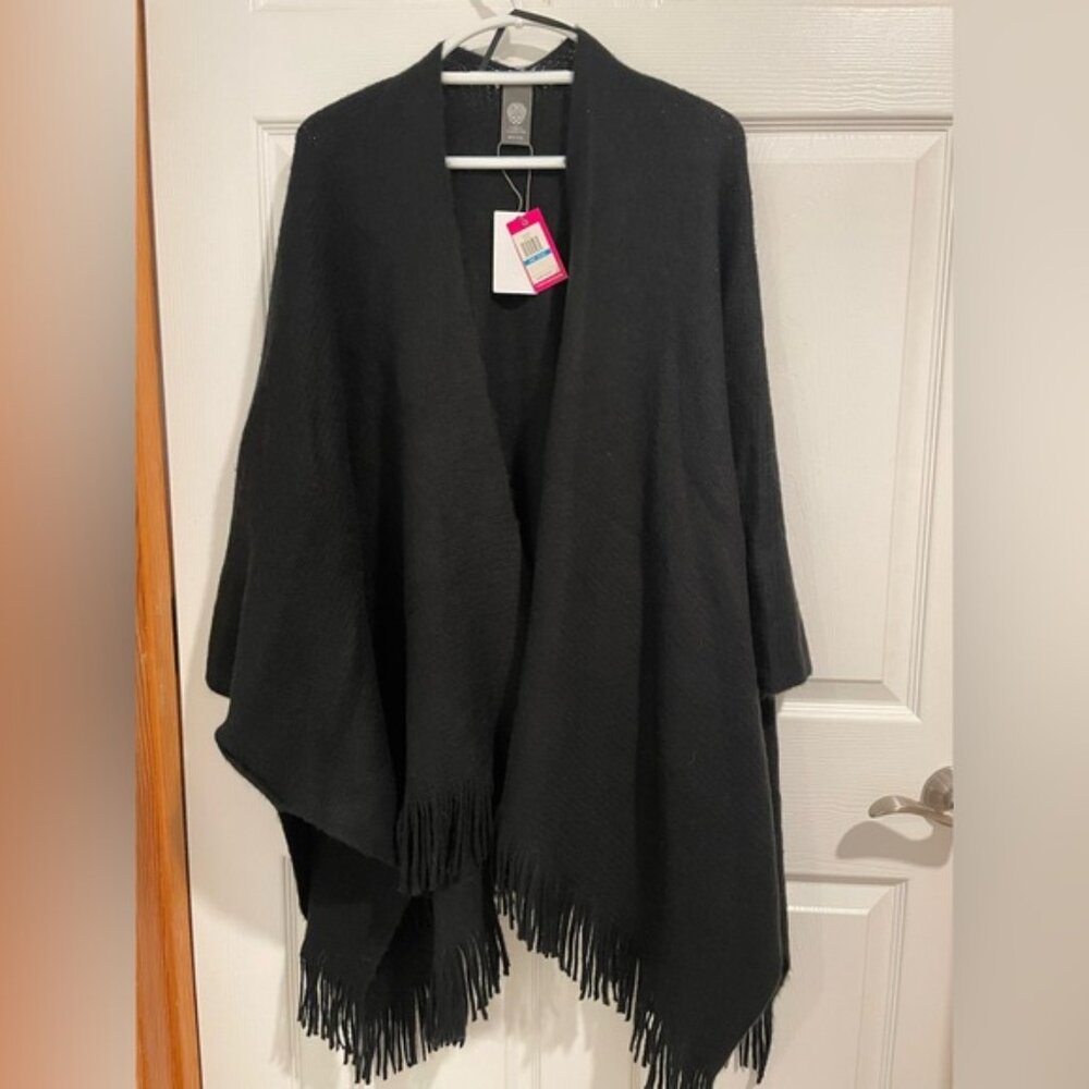 Vince Camuto black shawl one size NWT